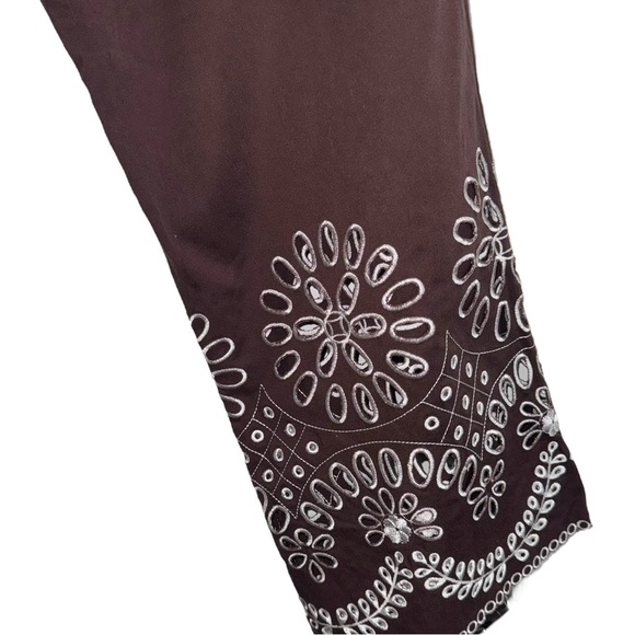 4/$24 Very Vera Embroidered Brown Capris Pants - Picture 4 of 7